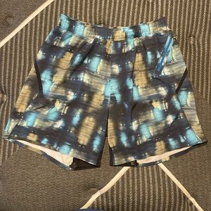 Lululemon Pace Breaker Linerless Short - Medium 7” - Blue & Green